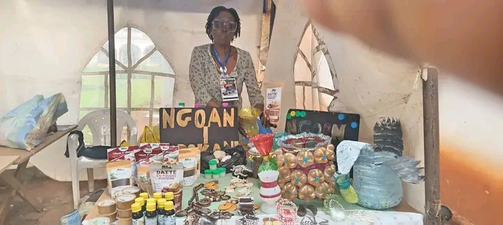 Dans la Lékié, Ursule Biloa Mvogo transforme les déchets plastiques en bijoux et en opportunités