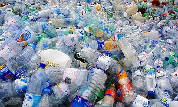 Gestion des déchets plastiques : pourquoi tout commence avant la poubelle